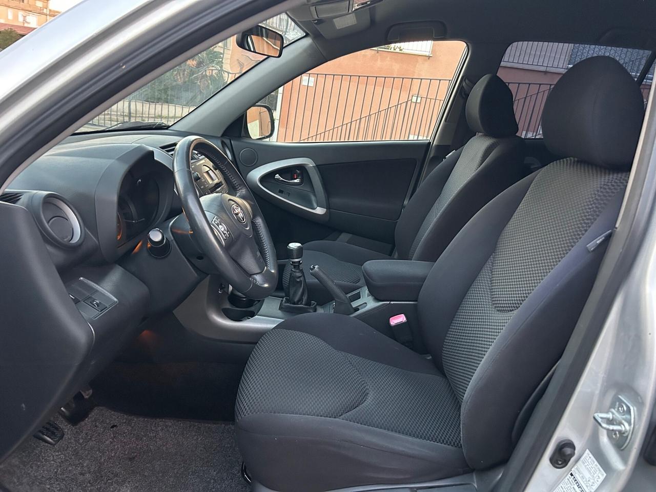 Toyota RAV 4 RAV4 2.2 D-4D 136 CV Sol unico propri