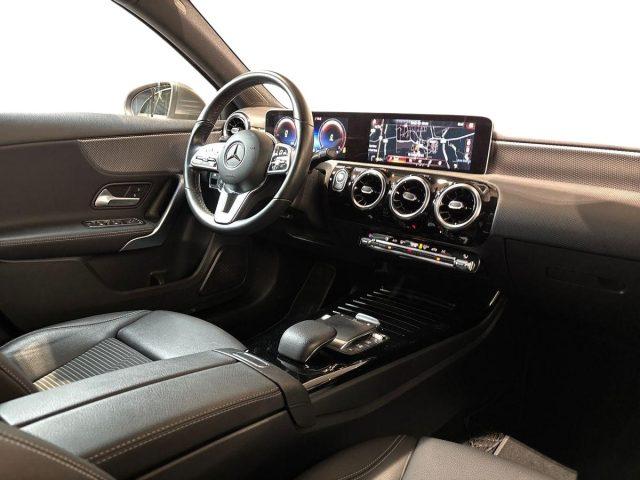 MERCEDES-BENZ A 180 d Auto Sport Navi