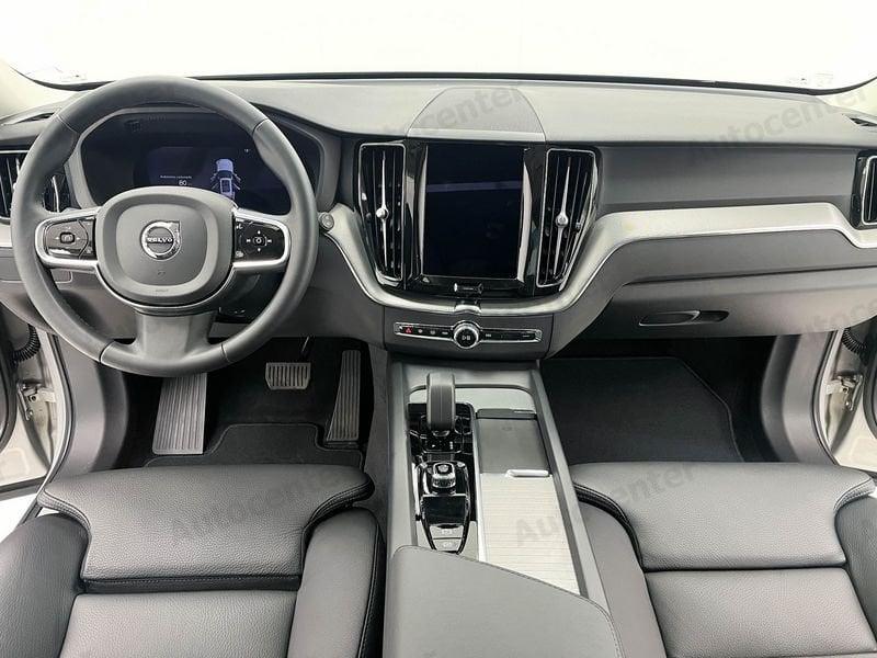 Volvo XC60 B4 automatico Plus Dark