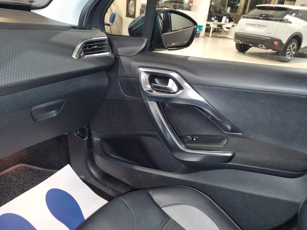 Peugeot 2008 BlueHDi 120 S&S Allure