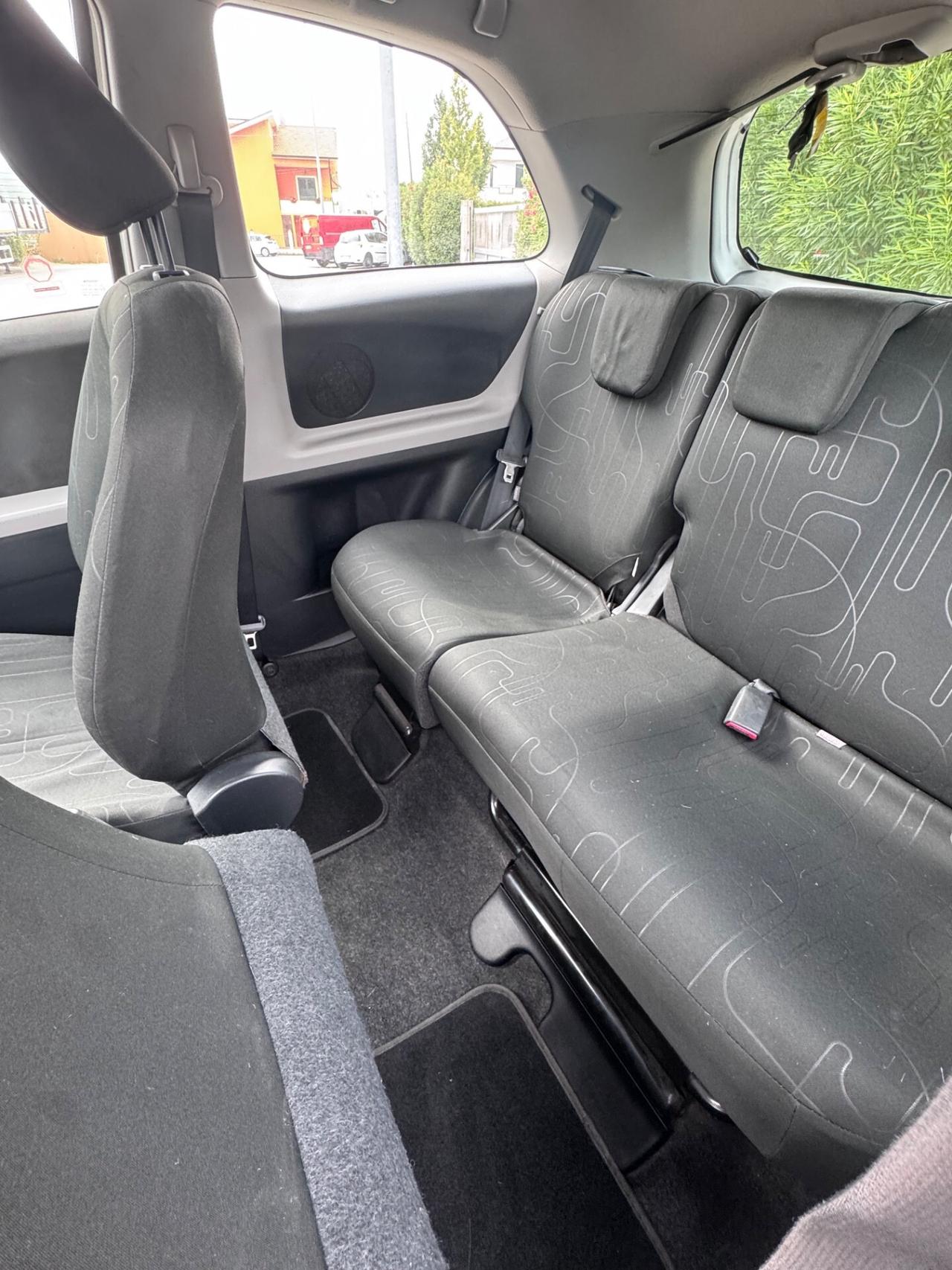 Toyota Yaris 1.0 Luxury pack