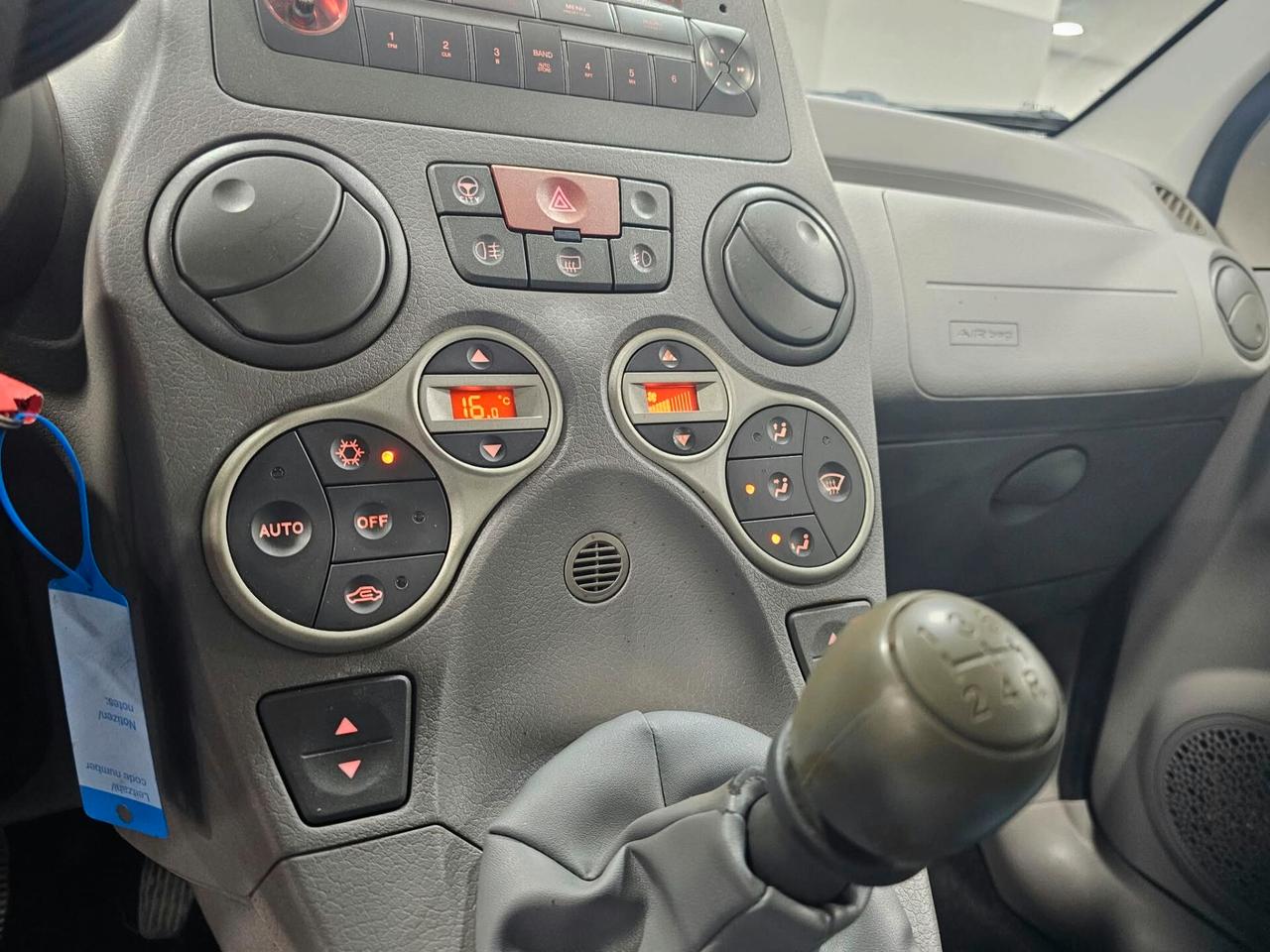 NUOVA FIAT PANDA EMOTION 1.2 BENZ 60CV - AUTO COME NUOVA