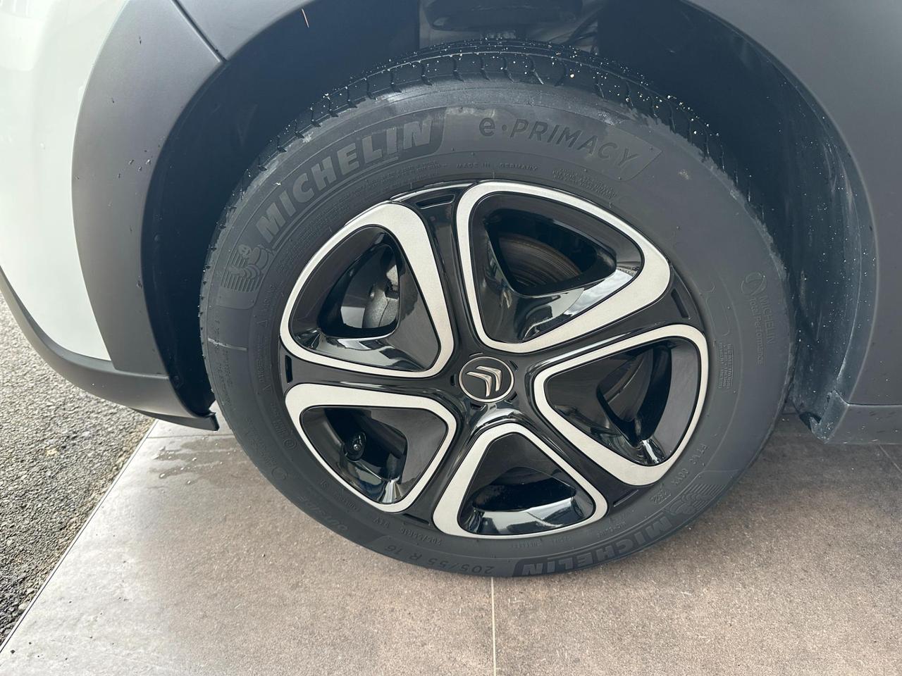 Citroen C3 1.2 puretech Shine s&s 83cv