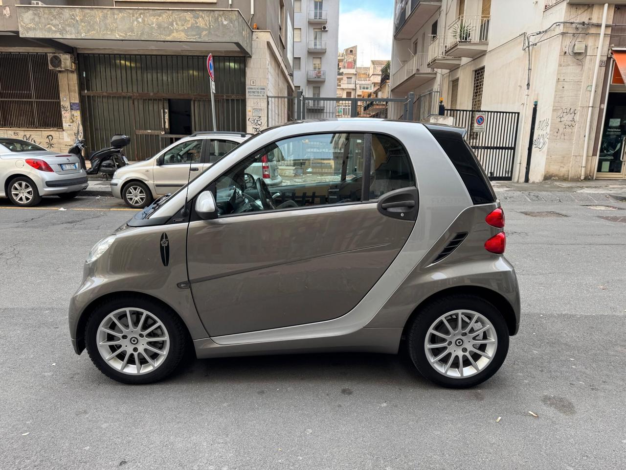 Smart ForTwo 1000 52 kW MHD coupé passion