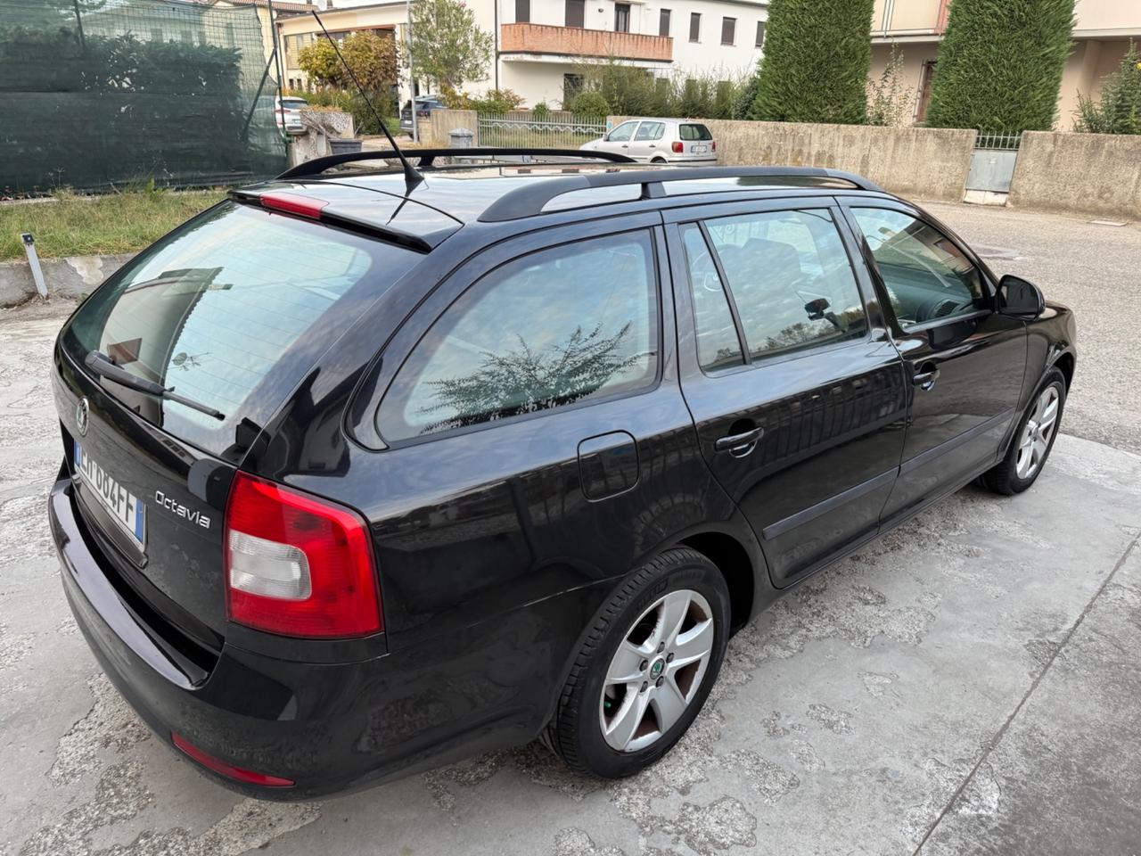 Skoda Octavia 1.6 TDI 105 CV UNICO PRP. 12/2011