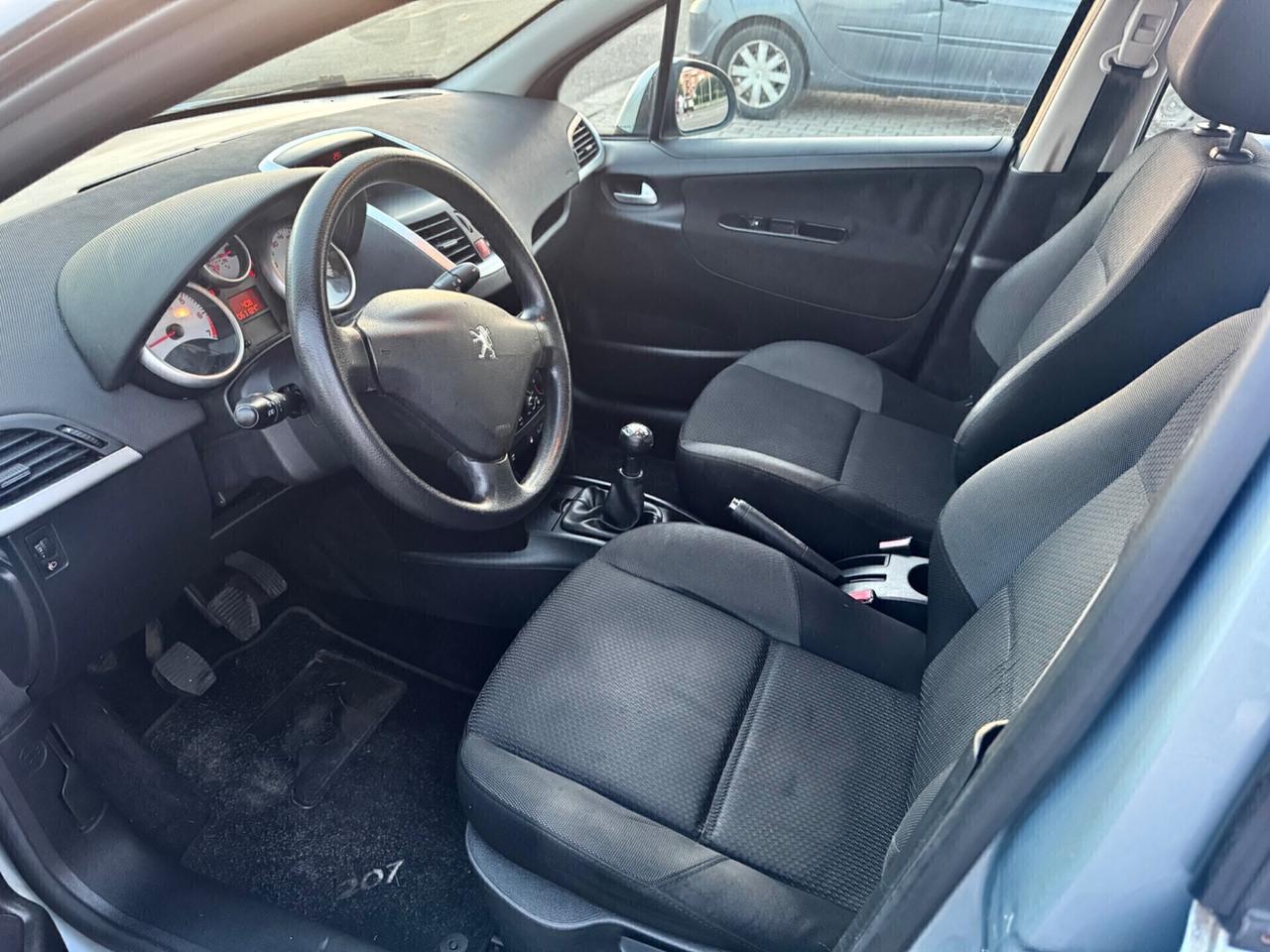 Peugeot 207 1.4 VTi 95CV SW 61.000km 2010