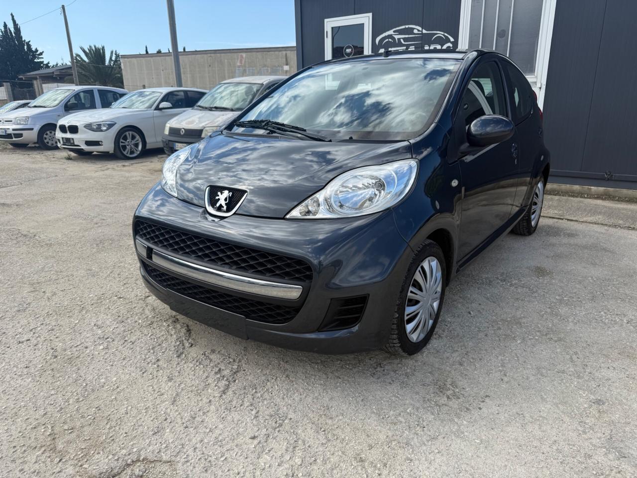 Peugeot 107 1.0 68CV 5p. Superga 2012