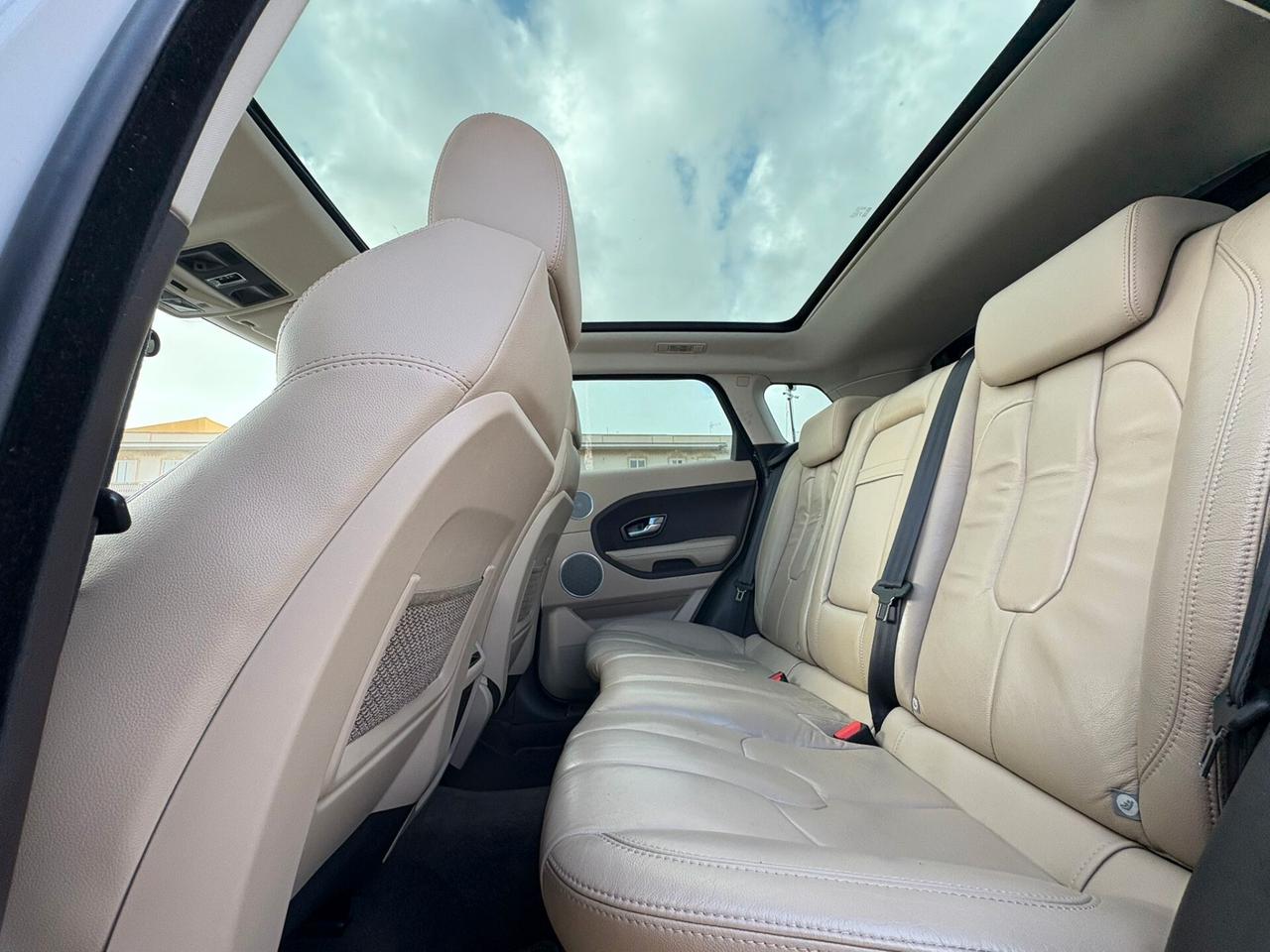 Land Rover Range Evoque 2.2 TD4 5p. Prestige