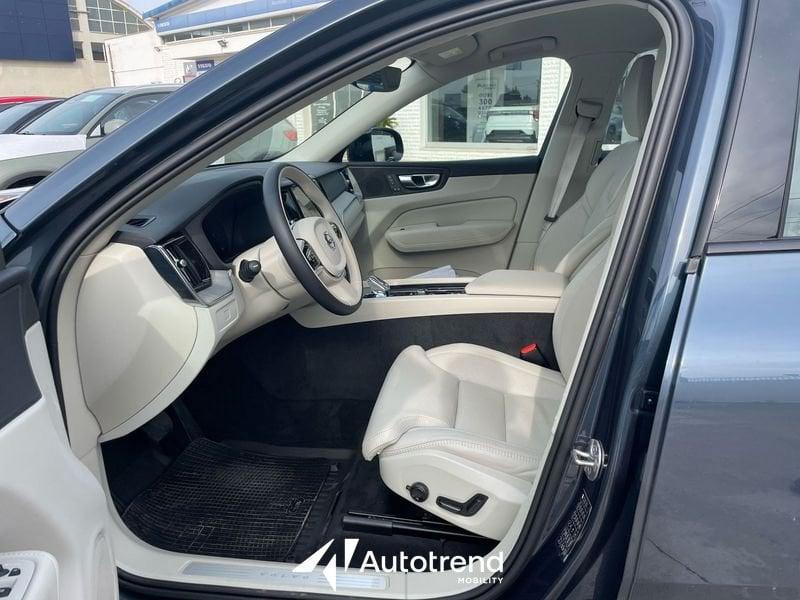 Volvo XC60 B4 197+14 CV AWD Automatica Mild Hybrid Diesel Plus Dark in Conto Vendita