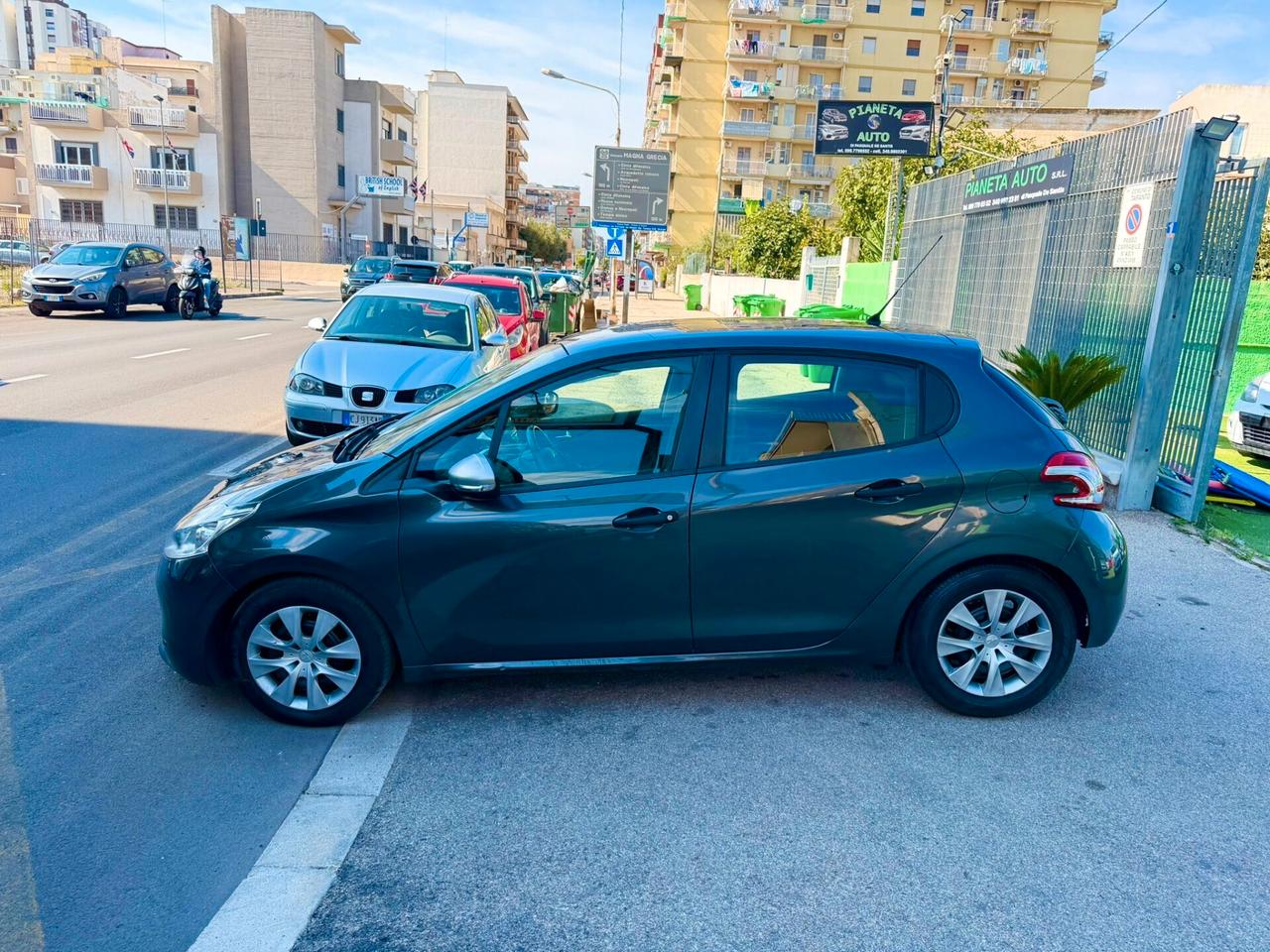 Peugeot 208 1.4 HDi 68 CV 5 porte Allure