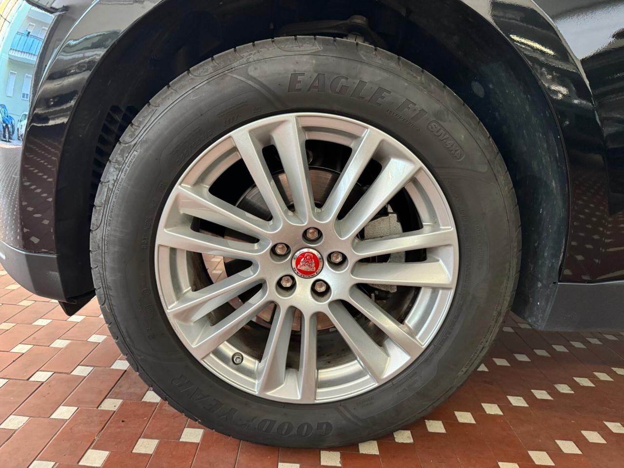 Jaguar F-Pace 2.0 D 180 CV aut. Portfolio - UNICO PROPRIETARIO