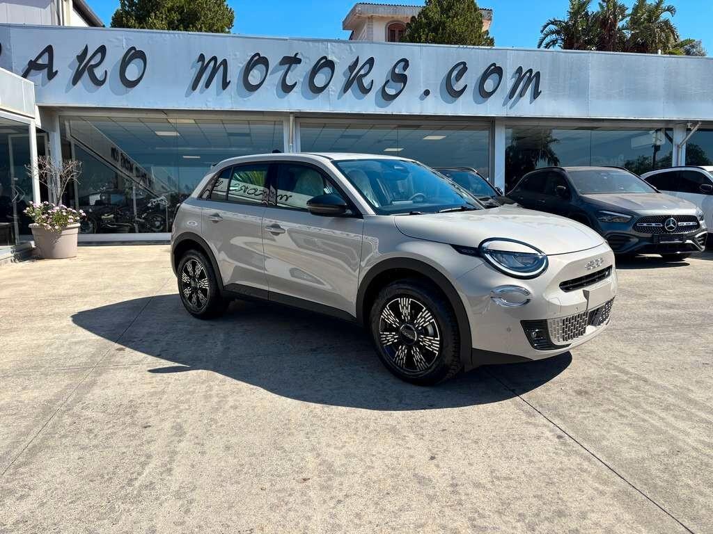 Fiat 600 100 CV Icon 2026 / KM 0 IVA ESPOSTA Tua a solo 215 Euro al mese