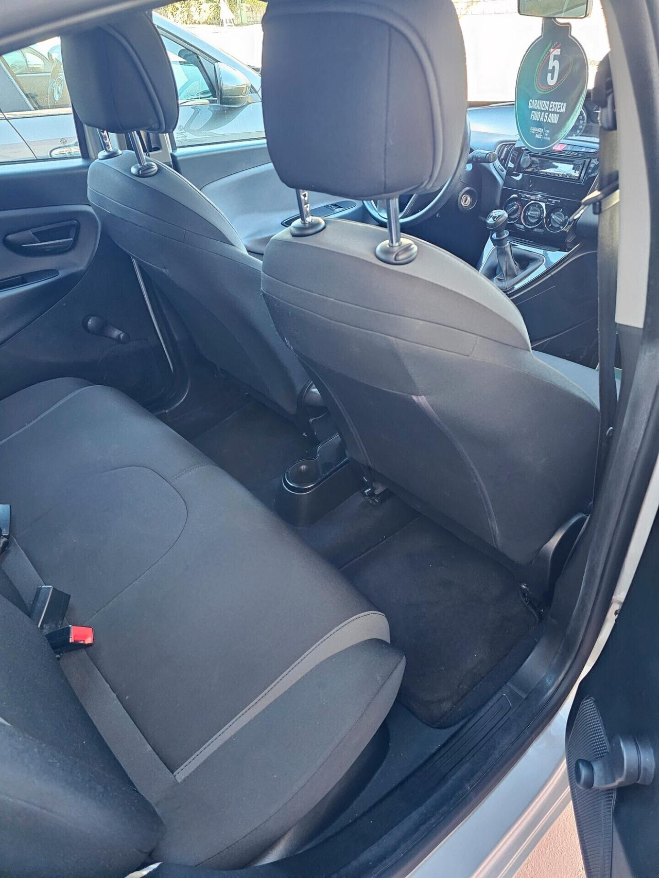 Lancia Ypsilon 1.2 69 CV 5 porte Silver