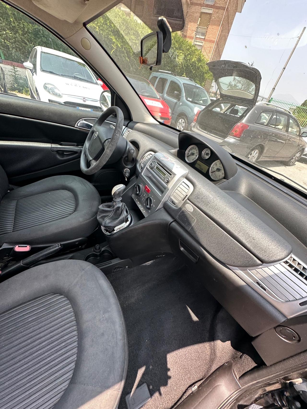 Lancia Ypsilon 1.2 69 CV Elle