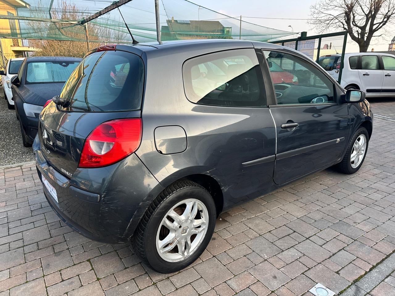 Renault Clio 1.2 16V Benzina