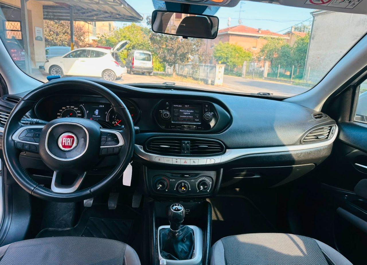 Fiat Tipo 4 Porte Tipo 4p 1.3 mjt Lounge 95cv OK NEOPATENTATO