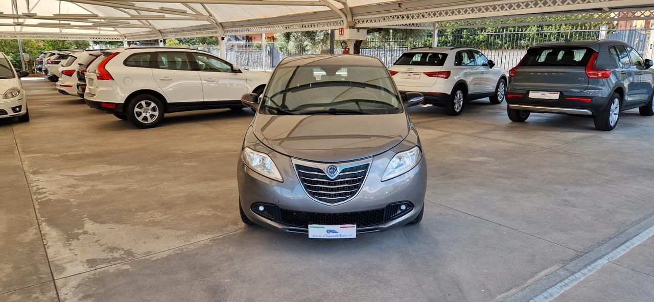 Lancia Ypsilon 1.2 69cv 5 porte GPL Elefantino Rosso