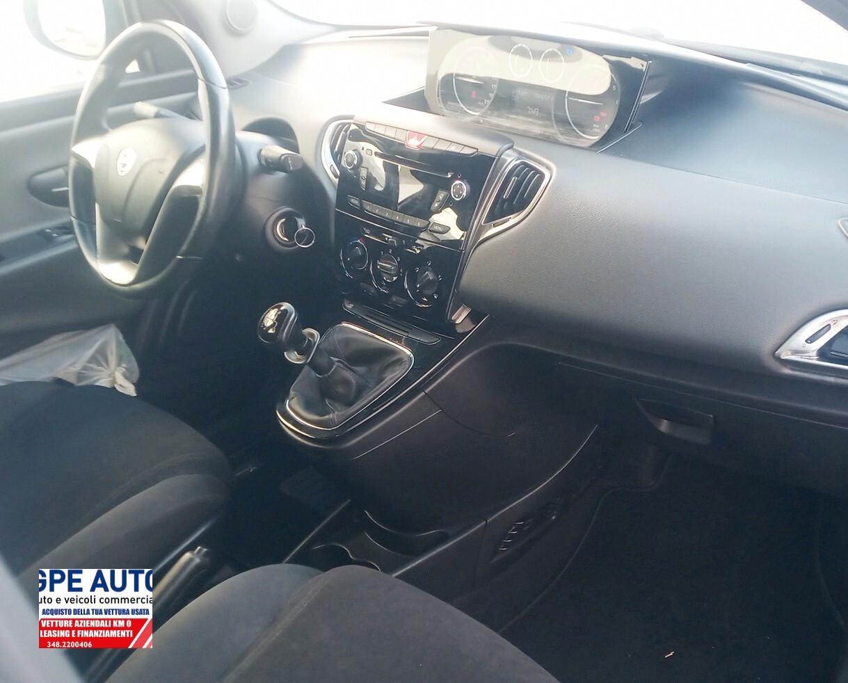 Lancia Ypsilon 1.2 69 CV 5 porte Platinum
