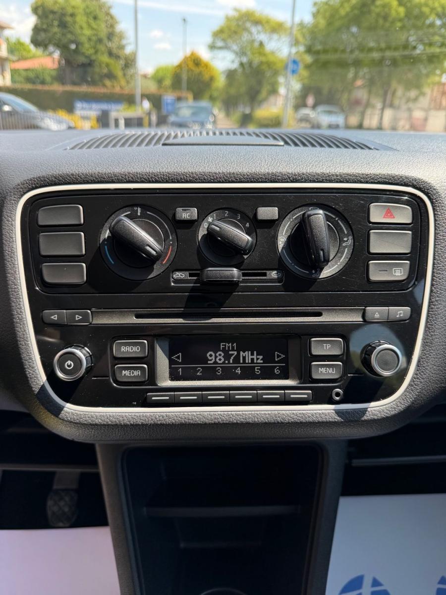 VOLKSWAGEN - Up! - 75 CV 5 porte move