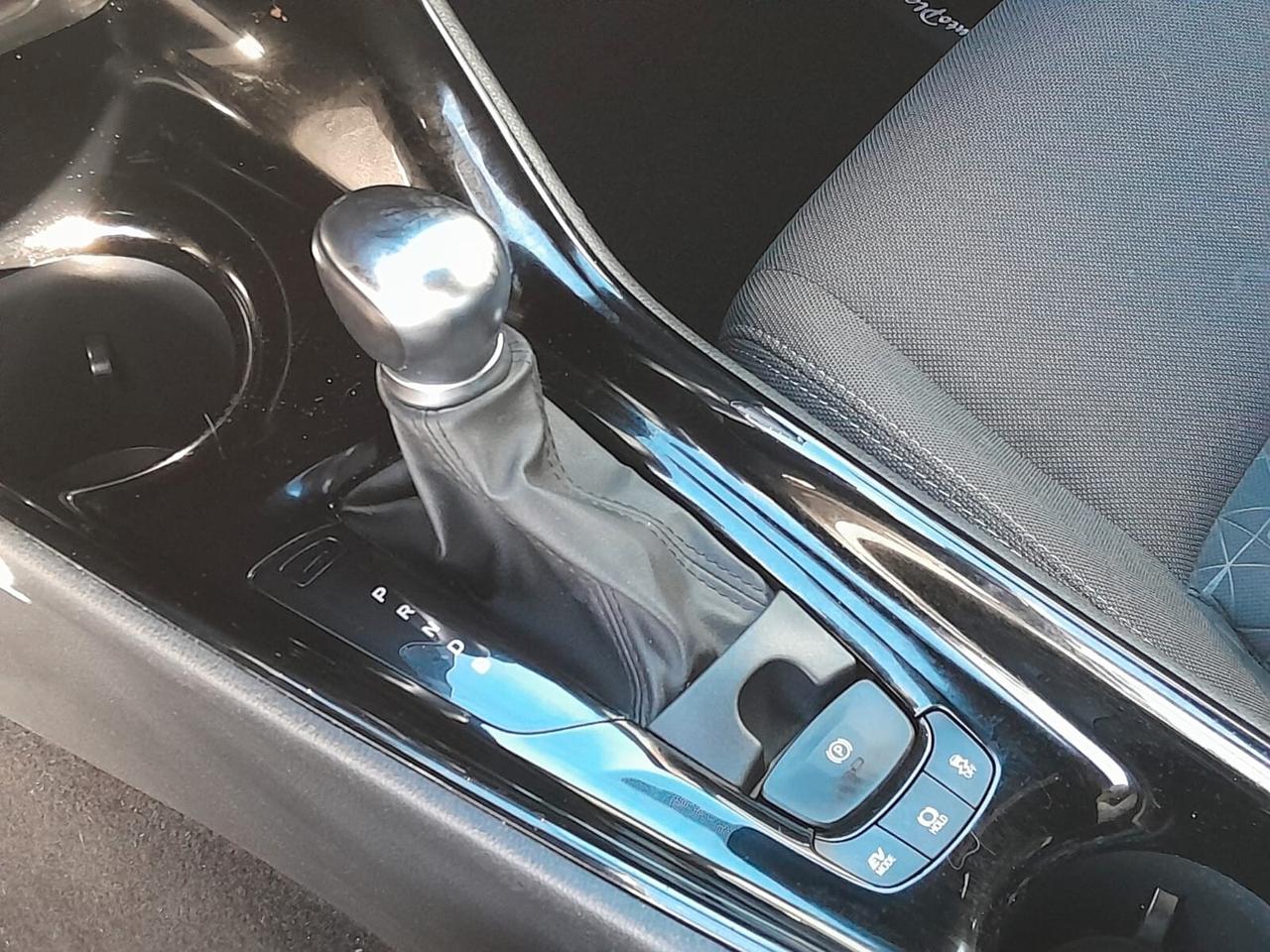 Toyota C-HR 1.8 Hybrid E-CVT Trend