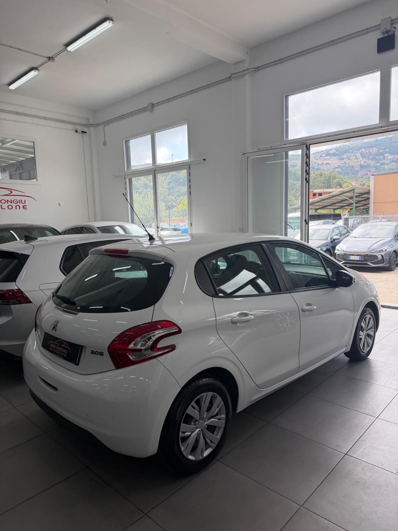 Peugeot 208 1.2 BENZ 5 porte FINANZIABILE
