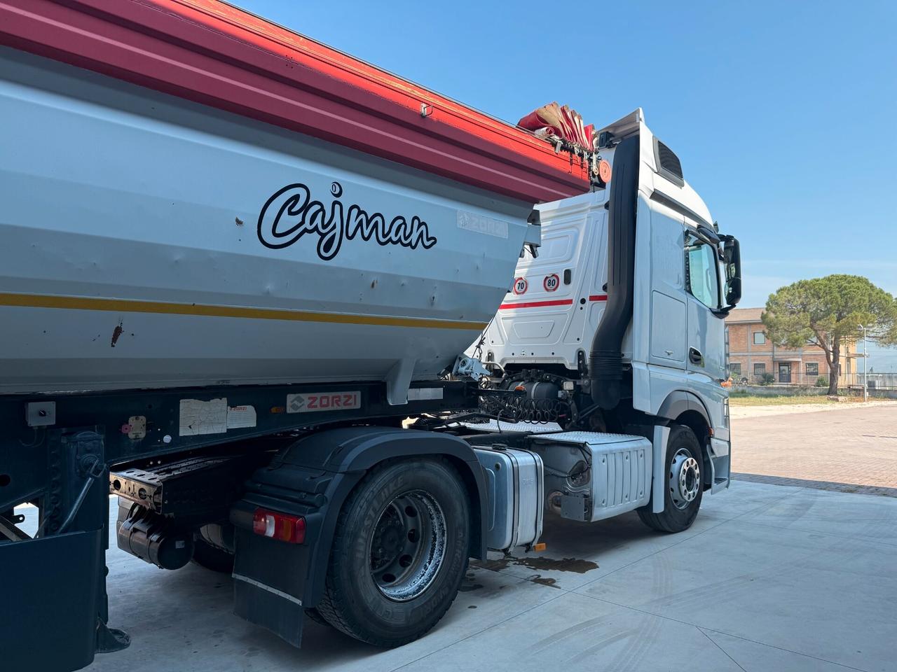 Mercedes Benz Actros 1845 Retarder Kipphydraulik ADR Euro6