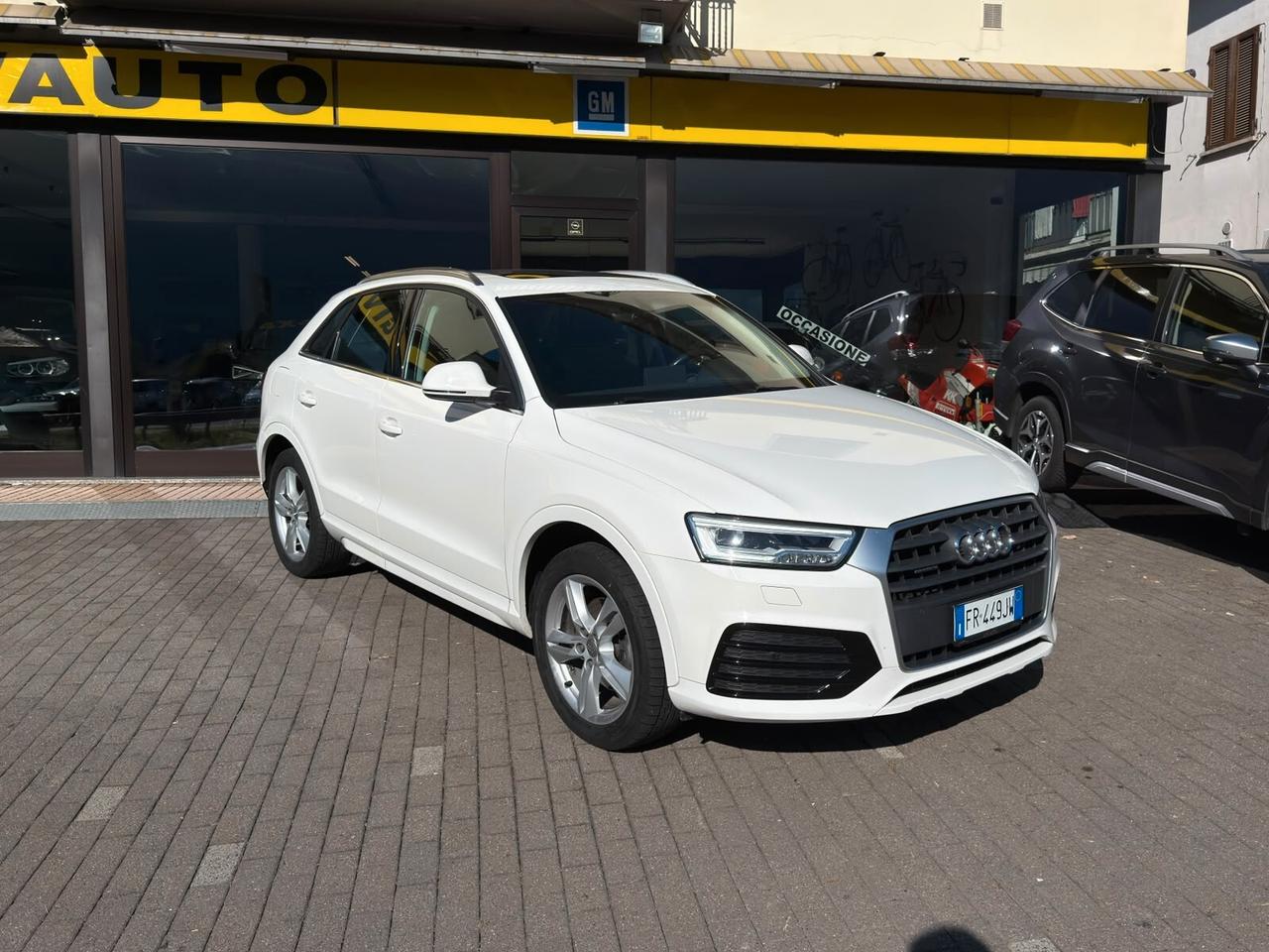 Audi Q3 S-line 4x4 2.0cc 150Cv Automatica
