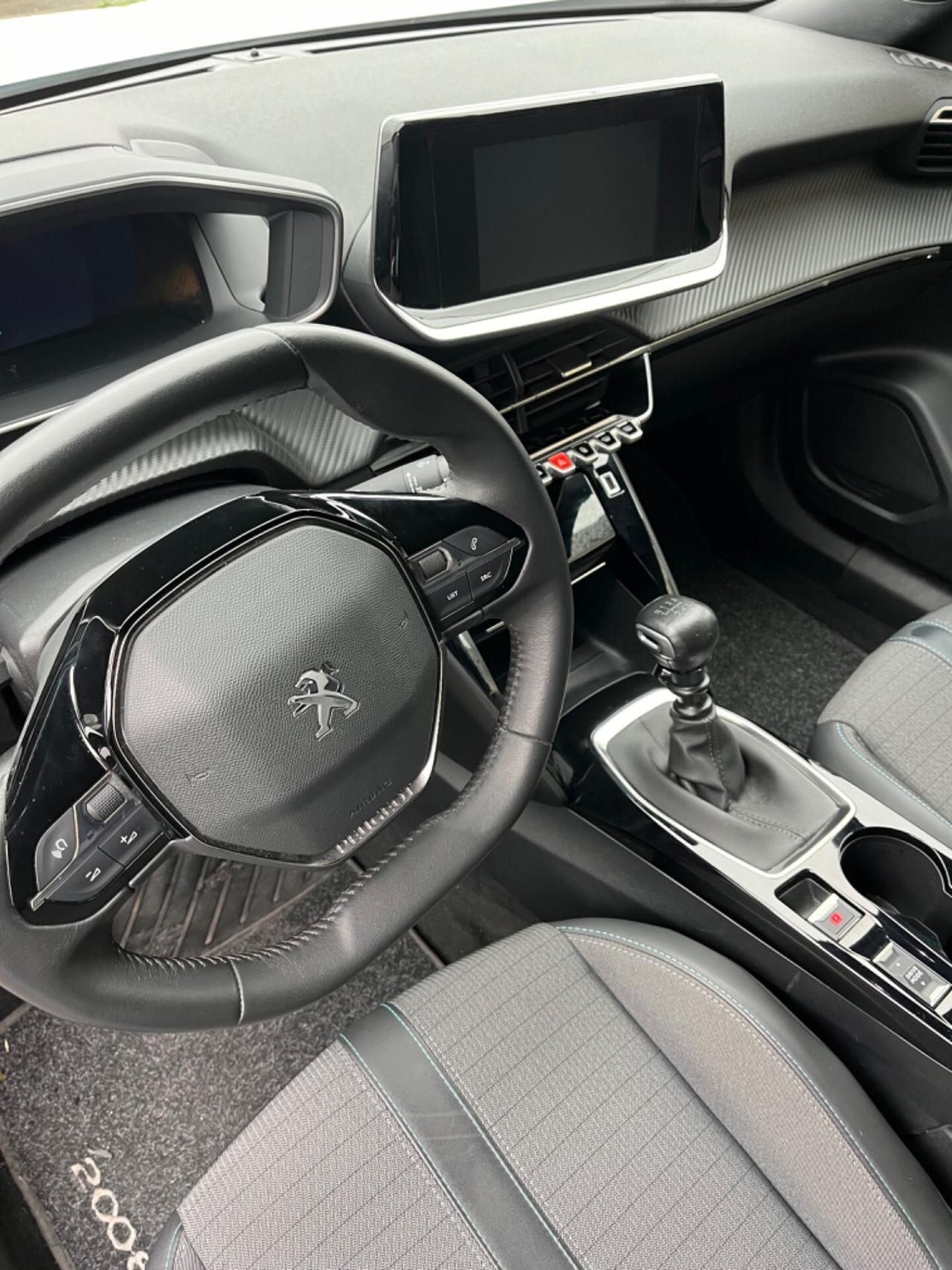 Peugeot 2008 PureTech 100 S&S Allure