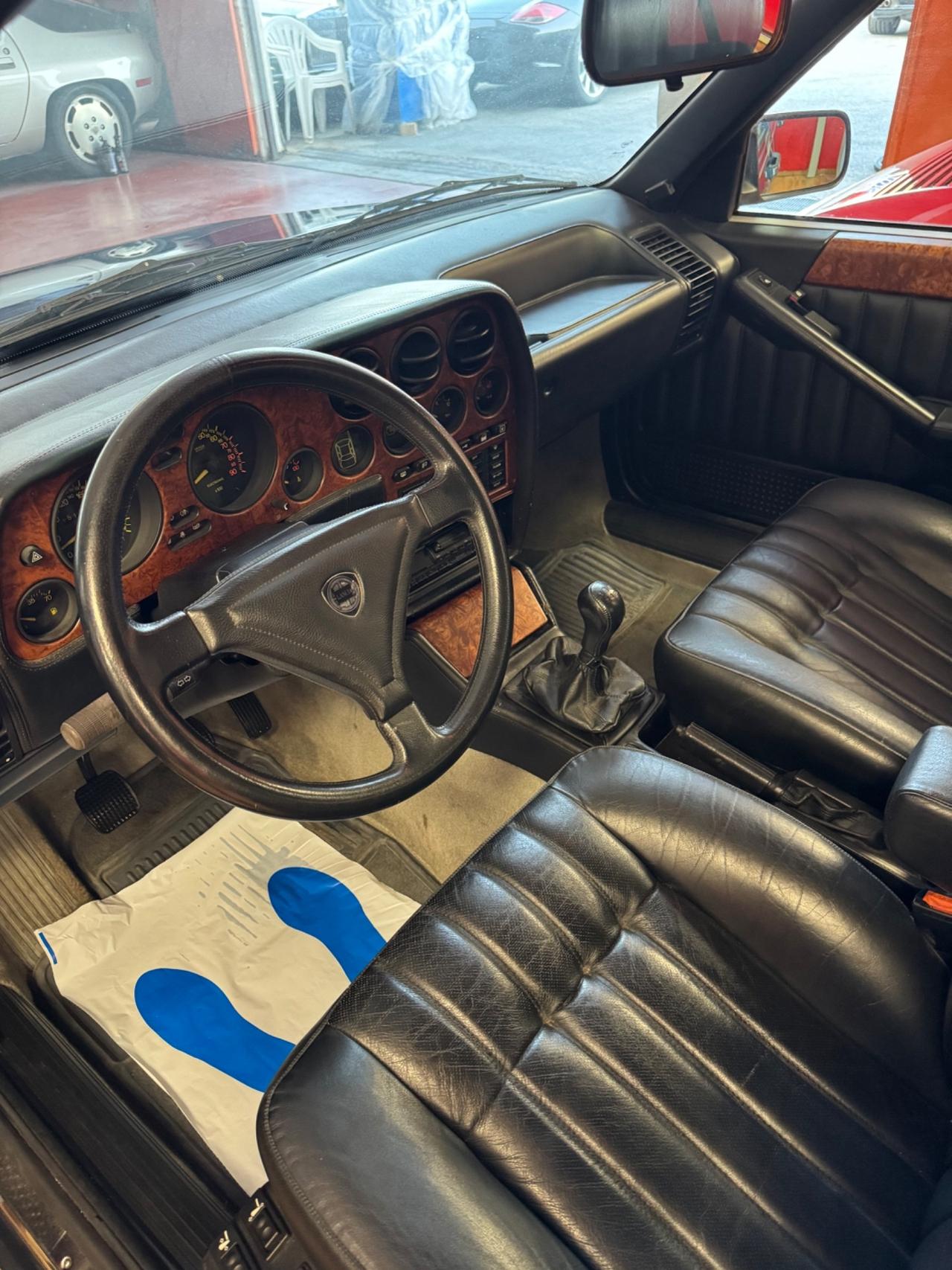 Lancia Thema Ferrari 8.32 PERMUTE