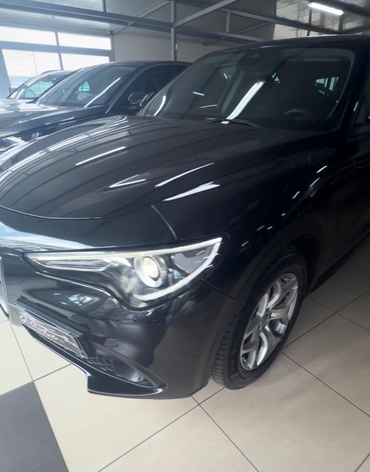 Alfa Romeo Stelvio 2.2 Turbodiesel 160 CV AT8 RWD 2021