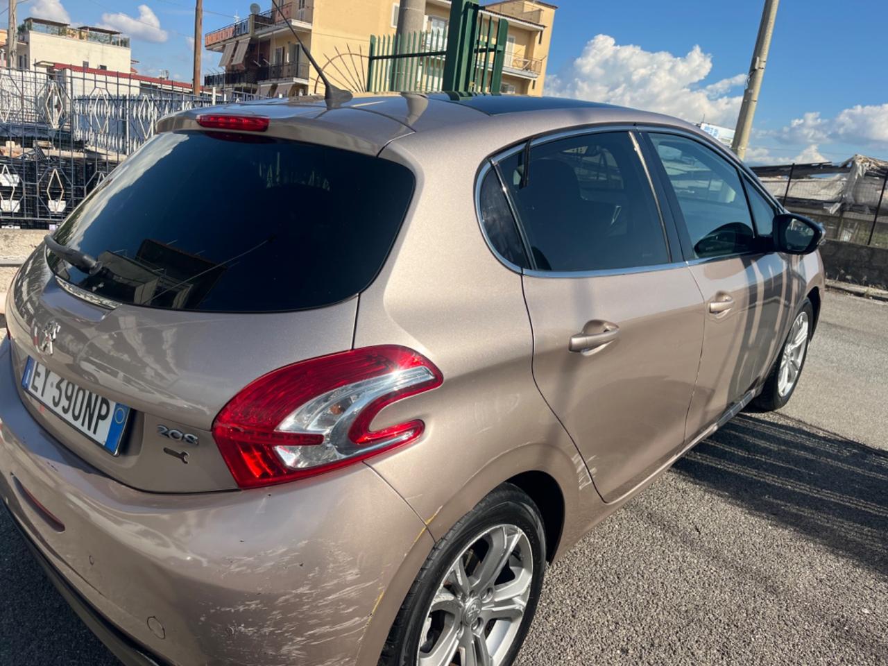 Peugeot 208 1.4 VTi 95 CV 5p. GPL Allure