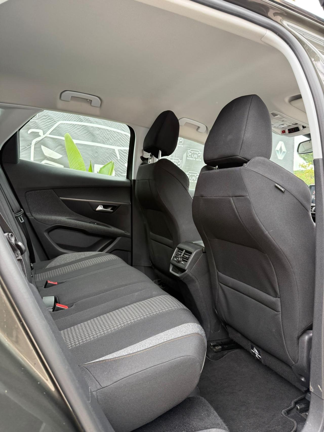 Peugeot 3008 BlueHDi 130 S&S EAT8 Business