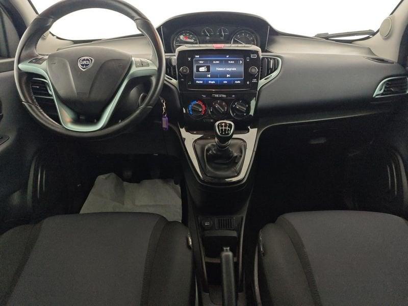 Lancia Ypsilon 1.0 FireFly 5 porte S&S Hybryd Gold