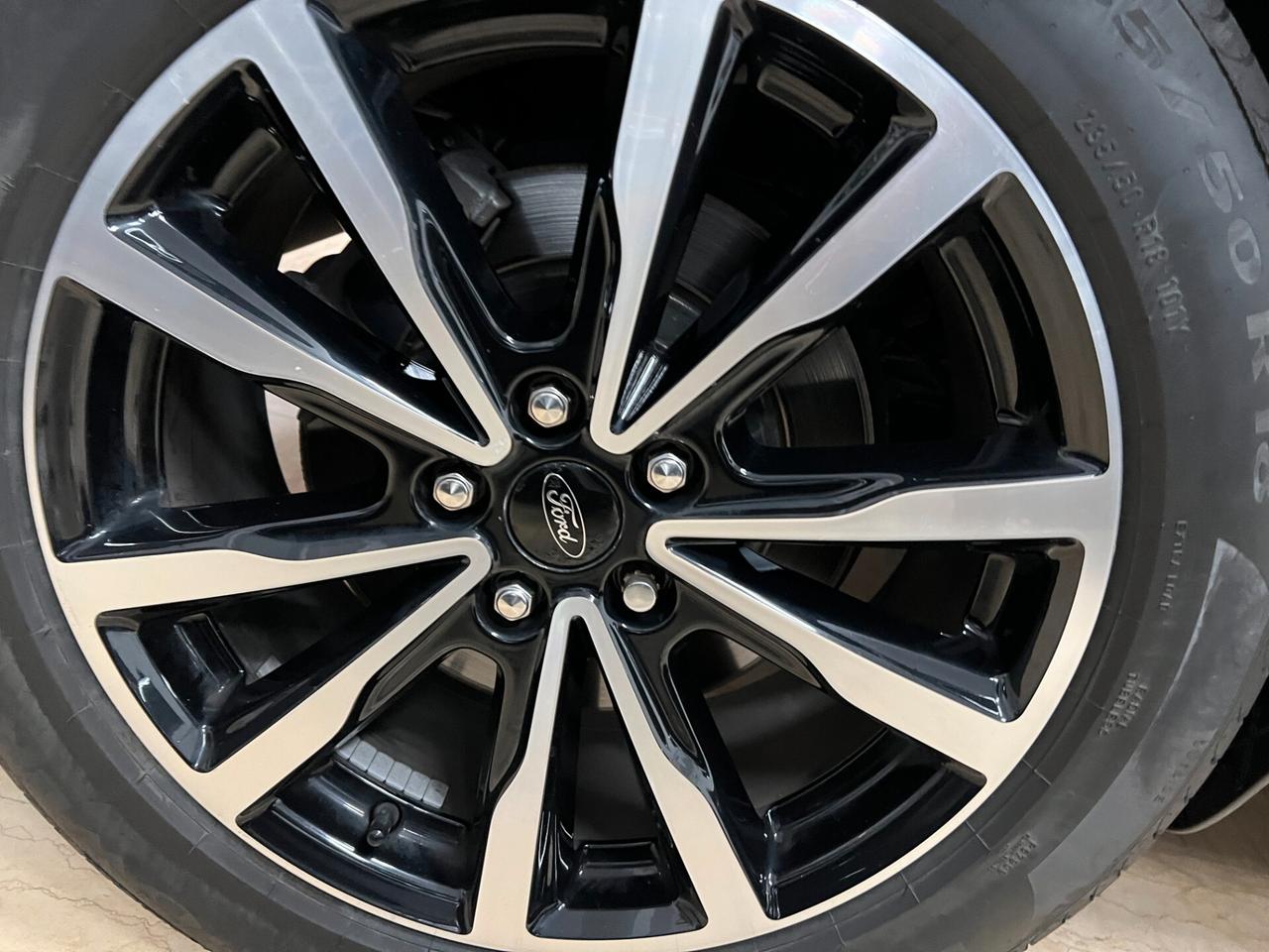 Ford Kuga 1.5 TDCI 120 CV S&S 2WD Powershift ST-Line