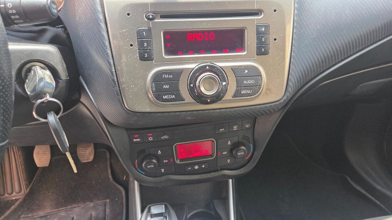 Alfa Romeo MiTo 1.4 105 CV M.air Distinctive Premium Pack