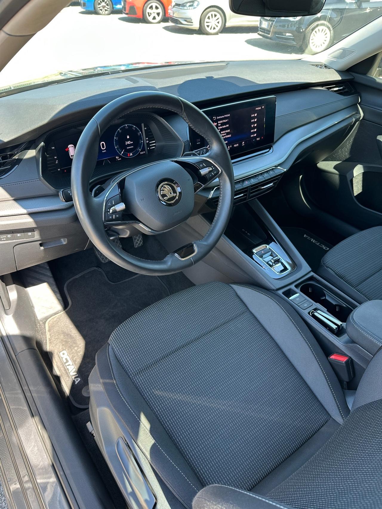 Skoda Octavia 2.0 TDI EVO SCR DSG Wagon Executive - 2022
