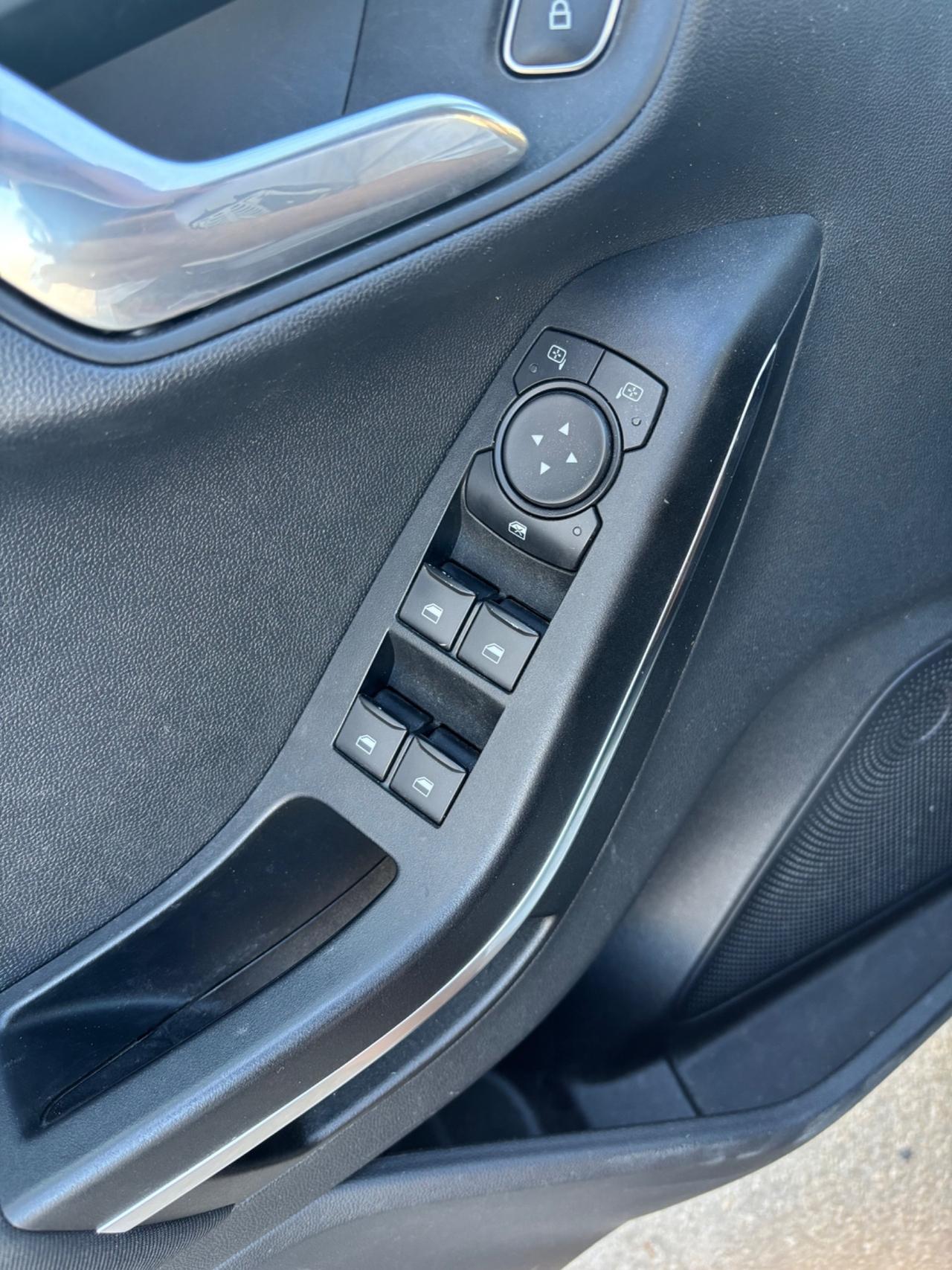 Ford Fiesta 1.0 Ecoboost Hybrid 125 CV 5 porte Titanium
