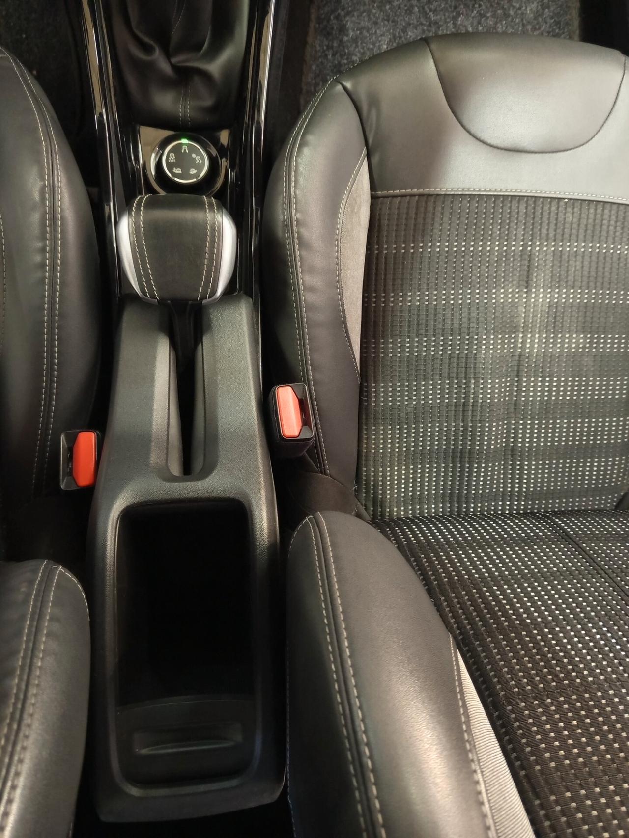 Peugeot 2008 1.6 diesel,154 Mila chilometri. Ok neopatentati