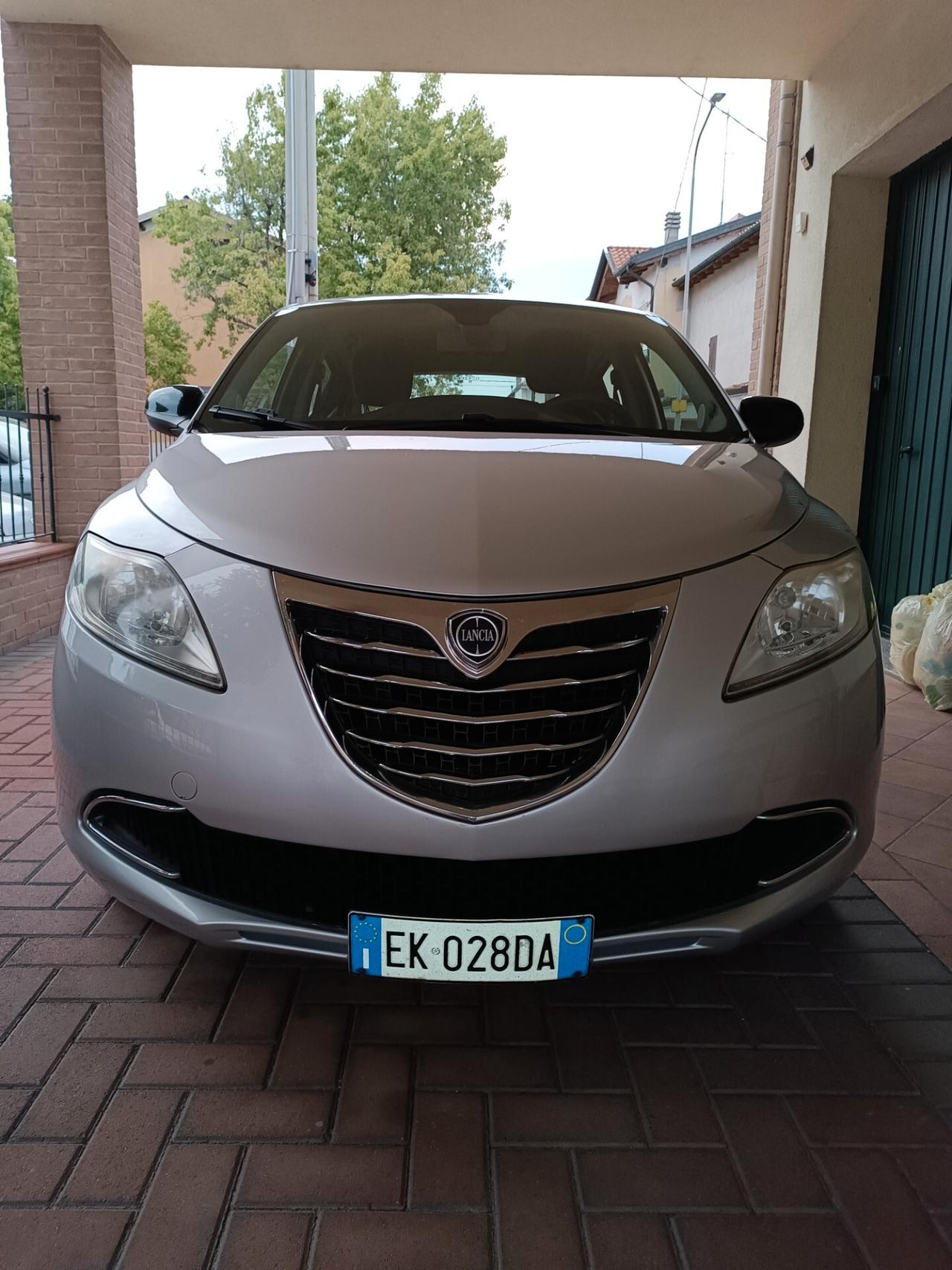 Lancia Ypsilon 1.2 69 CV 5 porte GPL Ecochic Gold