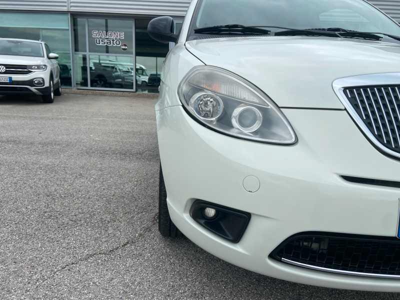 LANCIA Ypsilon 1.2 8v Diva 69cv