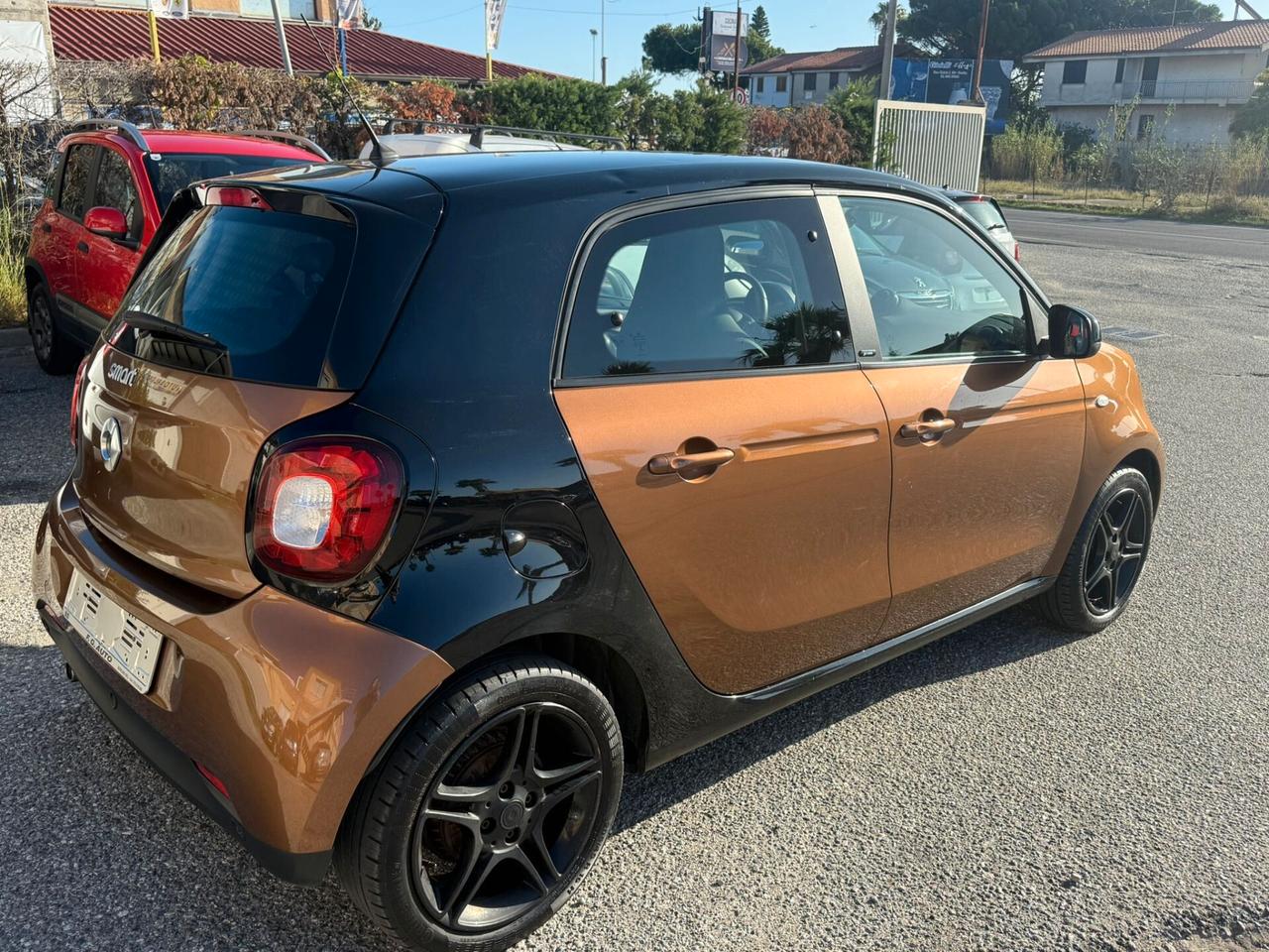 Smart ForFour 70 1.0 Prime Imp. AUDIO JBL