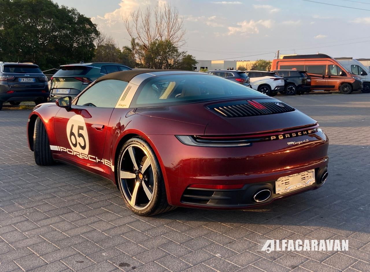 Porsche 911 992 Targa 3.0 4S Heritage Design Edition pdk 165/992