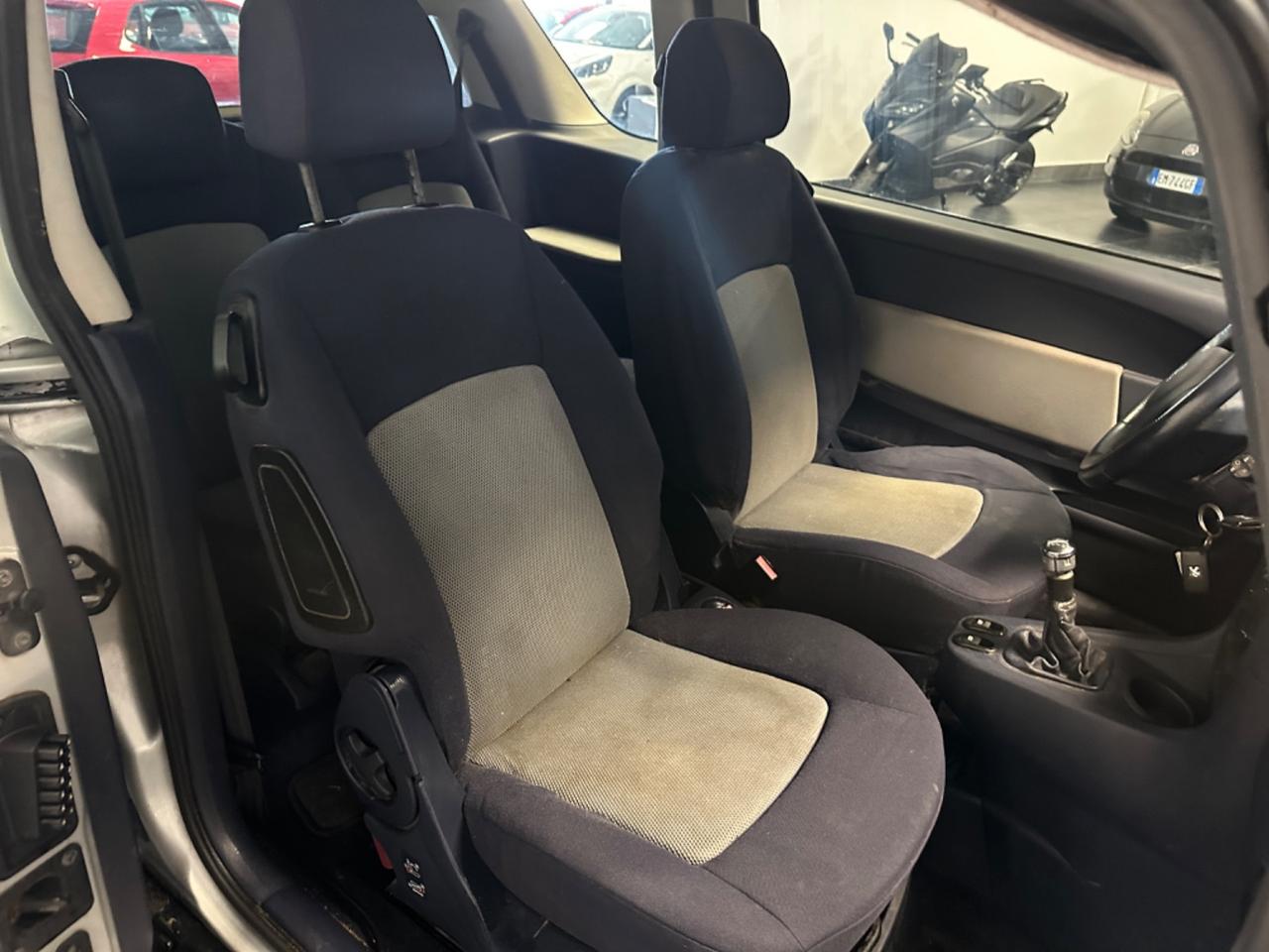 PEUGEOT 1007 SPORT 1.4 HDI 68CV DIESEL