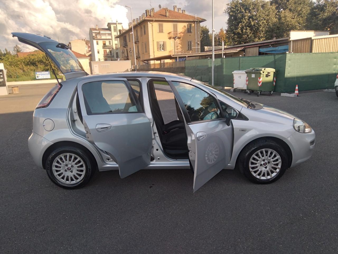 Fiat Punto 1.4 S&S 8V 5 porte Lounge x neopatentati