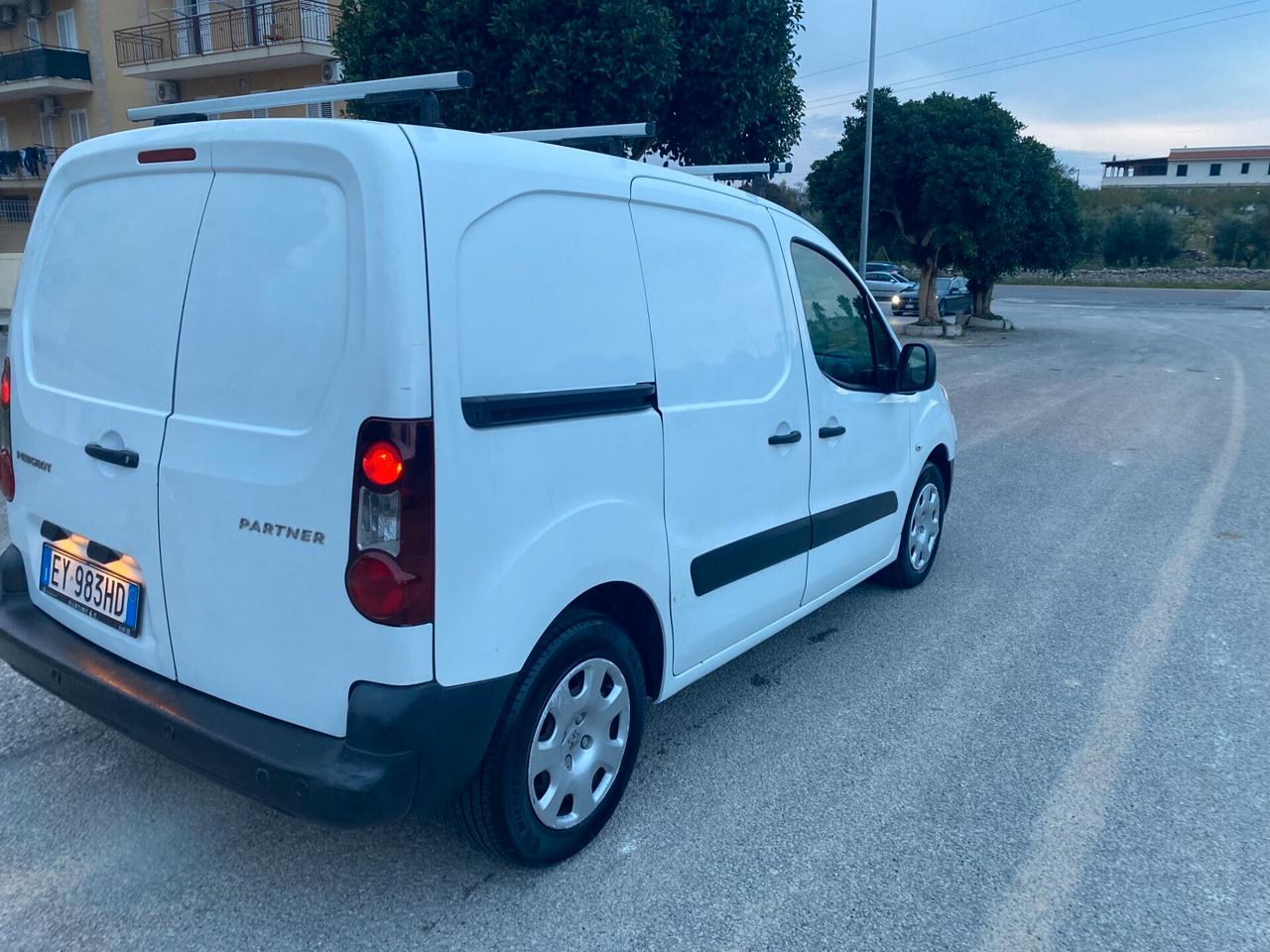 Peugeot partner 1.6 diesel unicoproprietario iva esposta