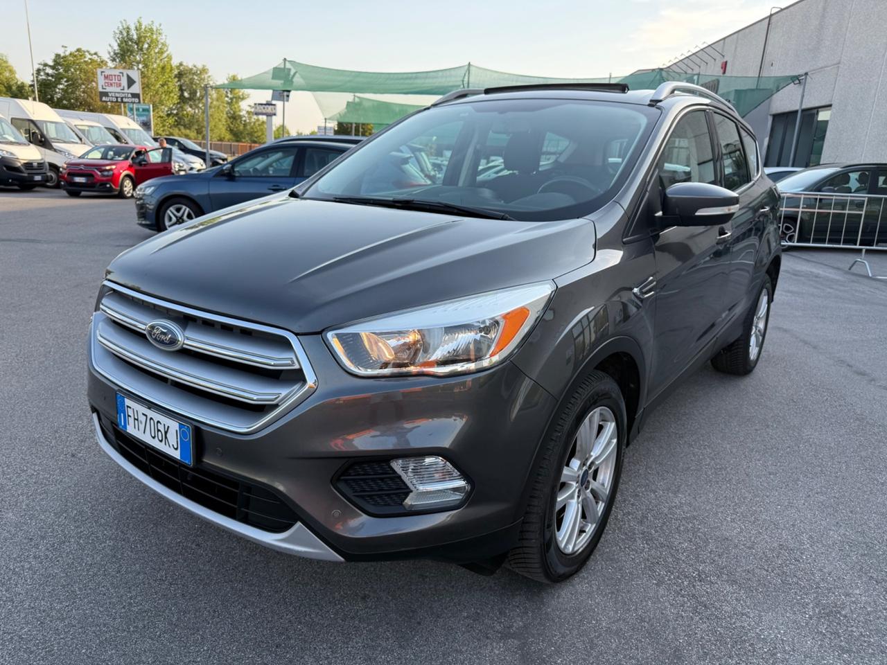 Ford Kuga 1.5 TDCI 120 CV 2WD Titanium Tetto Apribile
