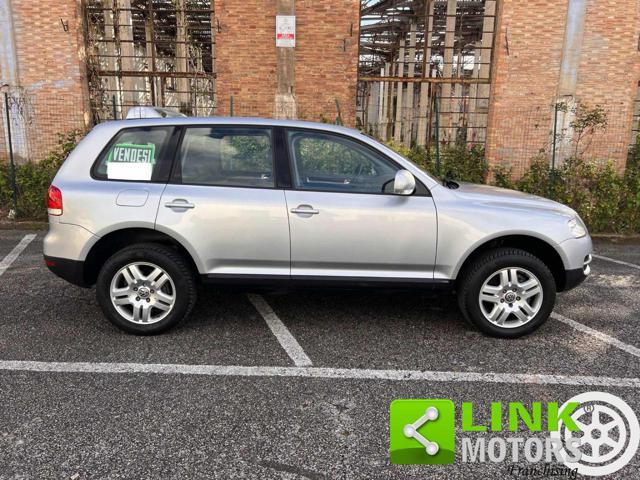 VOLKSWAGEN Touareg 3.2 V6 tiptronic