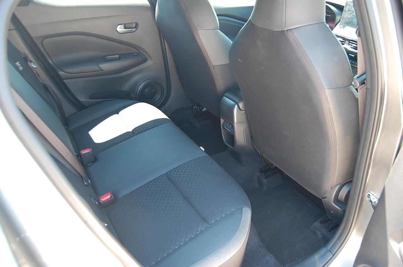 Nissan Juke 1.0 DIG-T 114 CV N-Connecta
