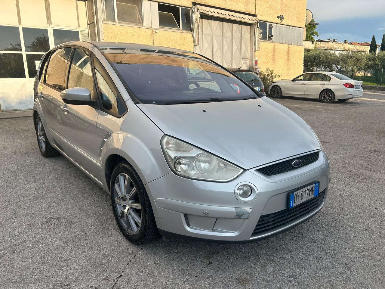Ford S-Max 2.0 TDCi 140CV Titanium 7 Posti