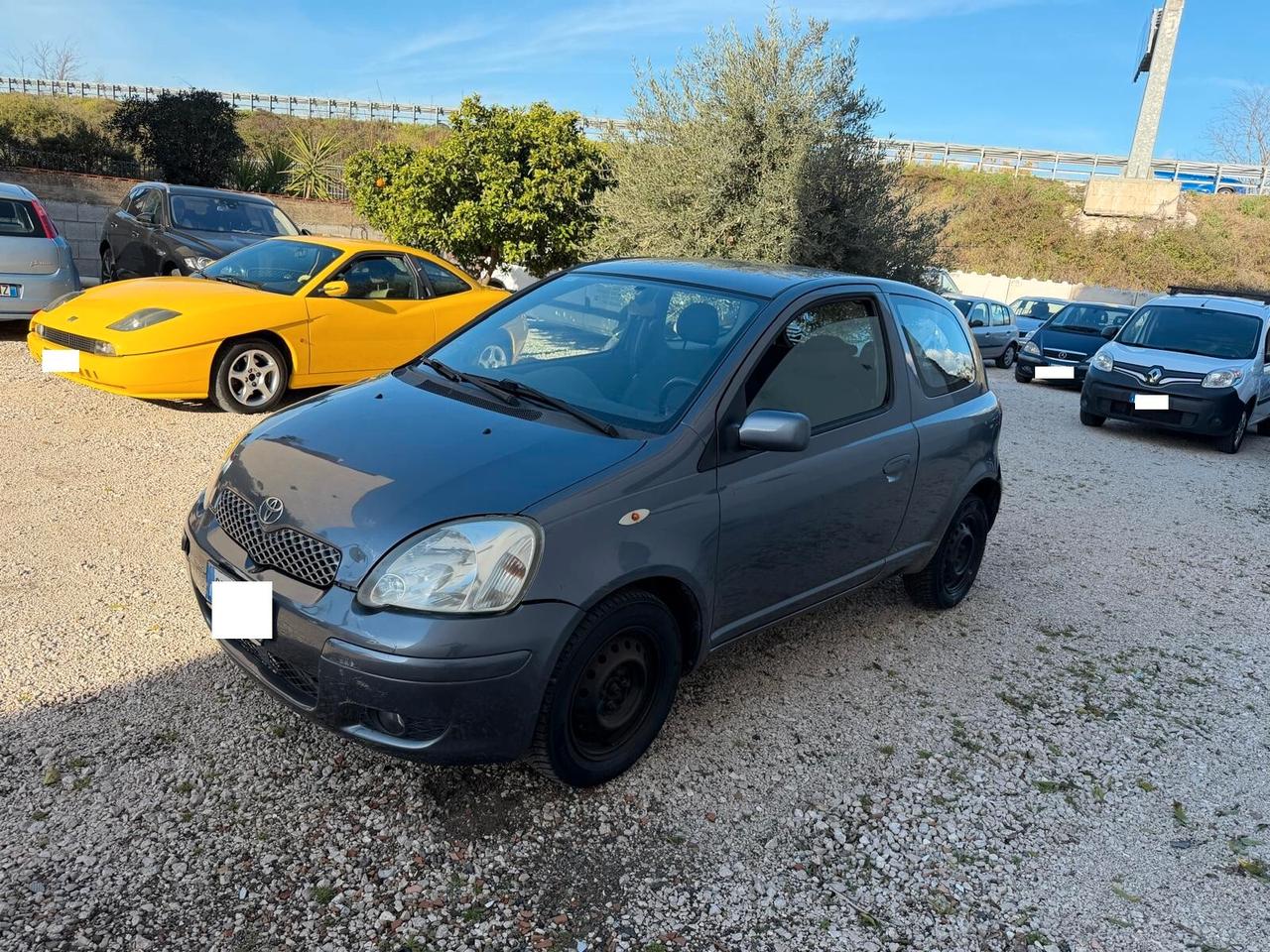 Toyota Yaris 1.0i 16V cat 3 porte Sol-03/2005